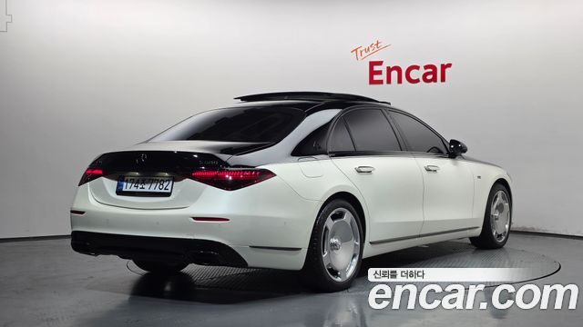 Mercedes-Benz S-Class 2023 — photo 2