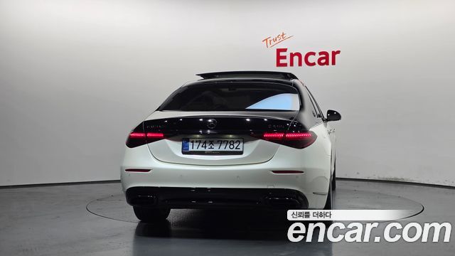 Mercedes-Benz S-Class 2023 — photo 4