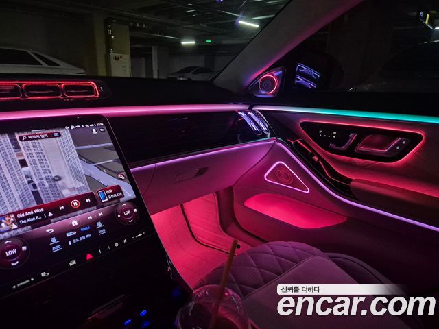Mercedes-Benz S-Class 2023 — photo 6