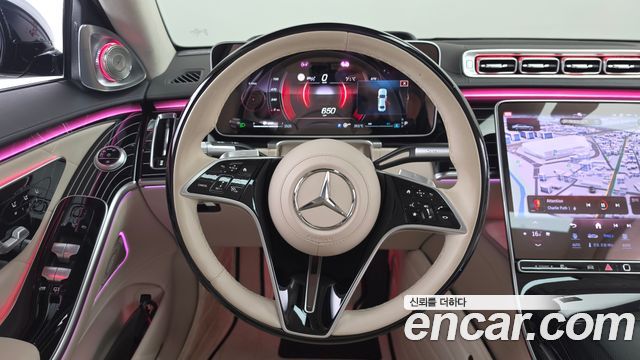 Mercedes-Benz S-Class 2023 — photo 13