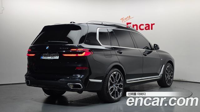 BMW X7 2026 — photo 2