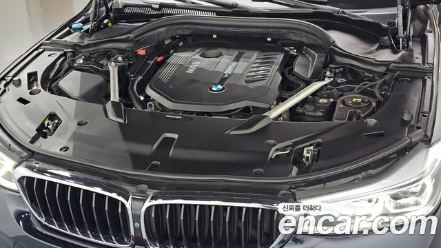 BMW Gran Turismo 2019 — photo 6