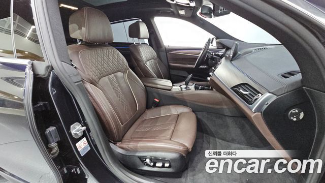 BMW Gran Turismo 2019 — photo 11