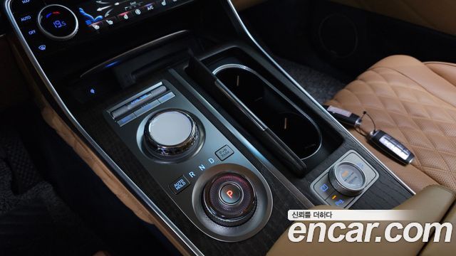 Genesis GV80 2023 — photo 12
