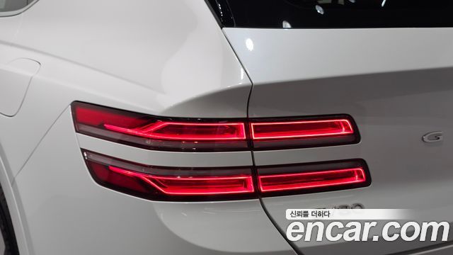 Genesis GV80 2023 — photo 9