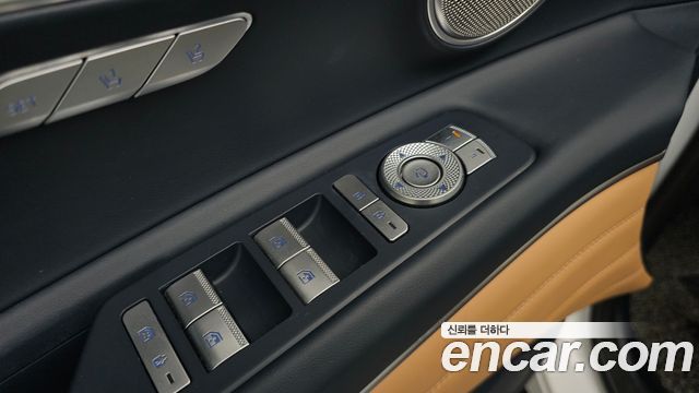 Genesis GV80 2023 — photo 27