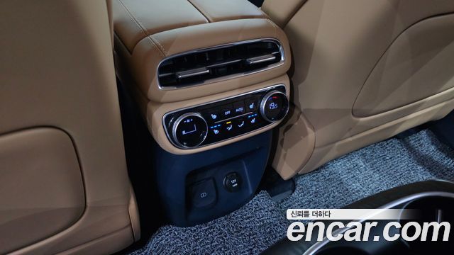Genesis GV80 2023 — photo 31