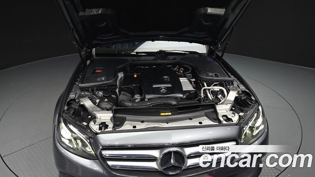 Mercedes-Benz E-Class 2018 — photo 6