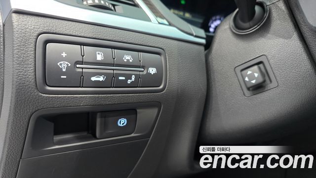 Genesis G80 2018 — photo 20