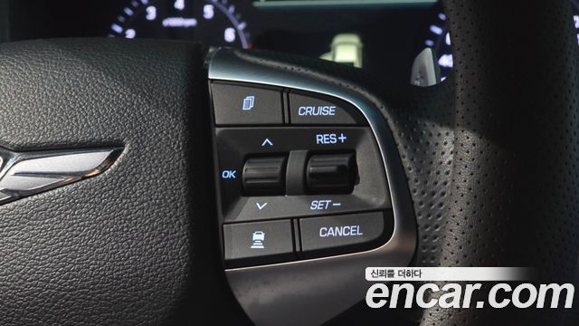 Genesis G80 2018 — photo 24