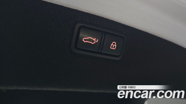 Genesis G80 2018 — photo 27