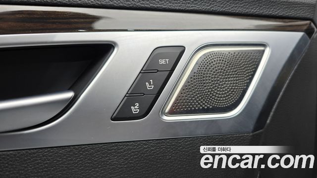 Genesis G80 2018 — photo 31
