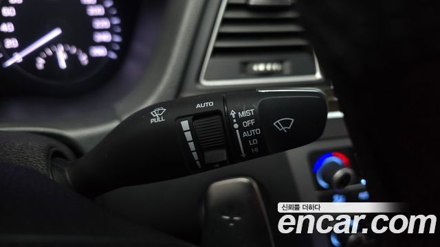 Genesis G80 2018 — photo 32