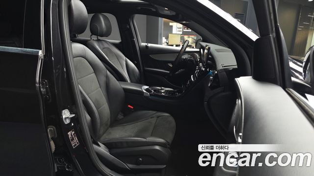 Mercedes-Benz GLC-Class 2019 — photo 17