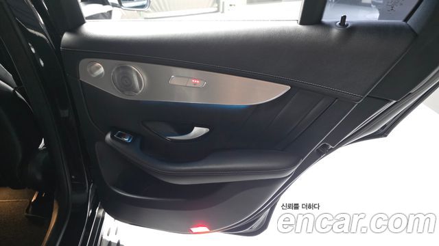 Mercedes-Benz GLC-Class 2019 — photo 15
