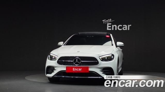Mercedes-Benz E-Class 2022 — photo 3