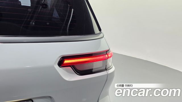 Jeep Cherokee 2021 — photo 9