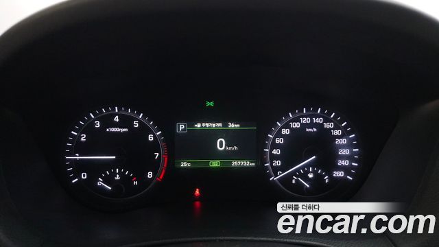 Genesis G80 2018 — photo 8