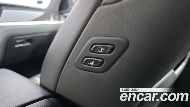 Genesis G80 2018 — photo 18