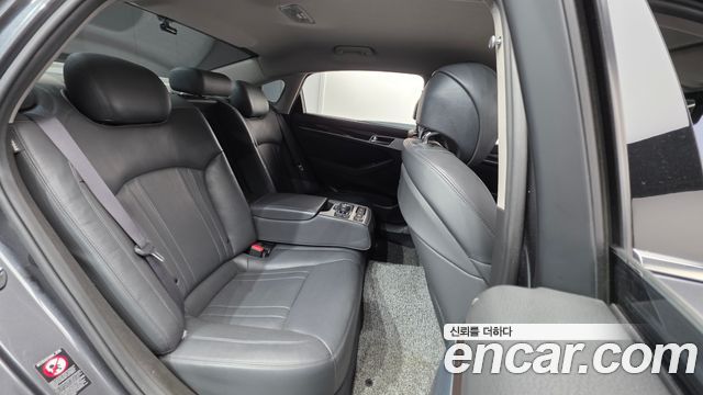 Genesis G80 2018 — photo 19
