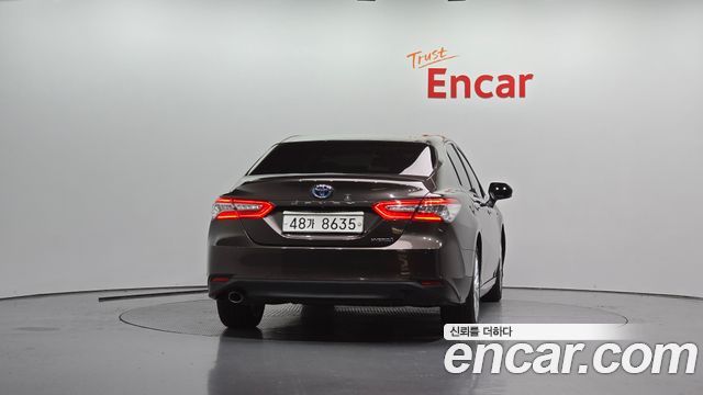 Toyota Camry 2019 — photo 4