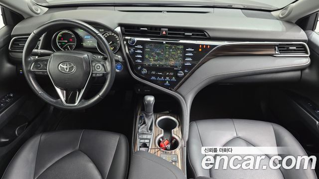 Toyota Camry 2019 — photo 7