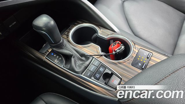 Toyota Camry 2019 — photo 9