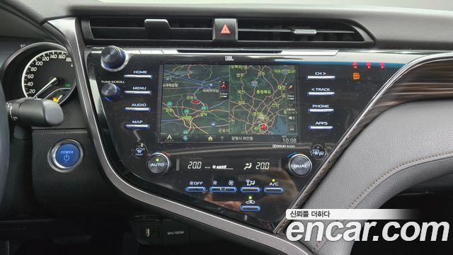 Toyota Camry 2019 — photo 12