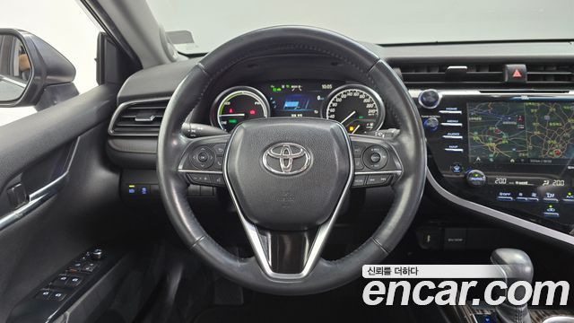 Toyota Camry 2019 — photo 14