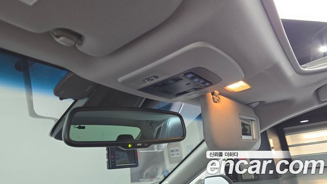 Toyota Camry 2019 — photo 18