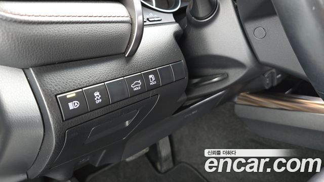 Toyota Camry 2019 — photo 19