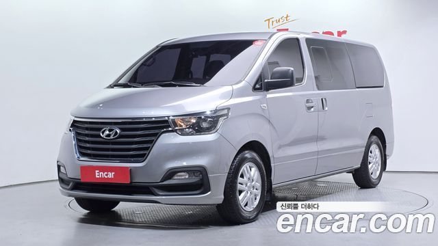 Hyundai Starex 2019 — photo 1