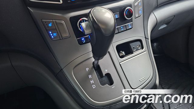 Hyundai Starex 2019 — photo 9