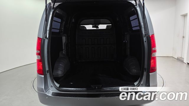 Hyundai Starex 2019 — photo 14