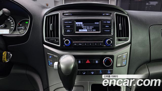 Hyundai Starex 2019 — photo 17