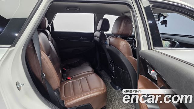 Kia Sorento 2016 — photo 11