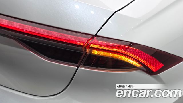 Hyundai Grandeur 2023 — photo 9