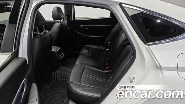 Hyundai Sonata 2020 — photo 16