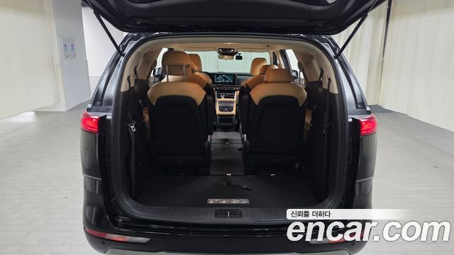 Kia Canival 2023 — photo 22