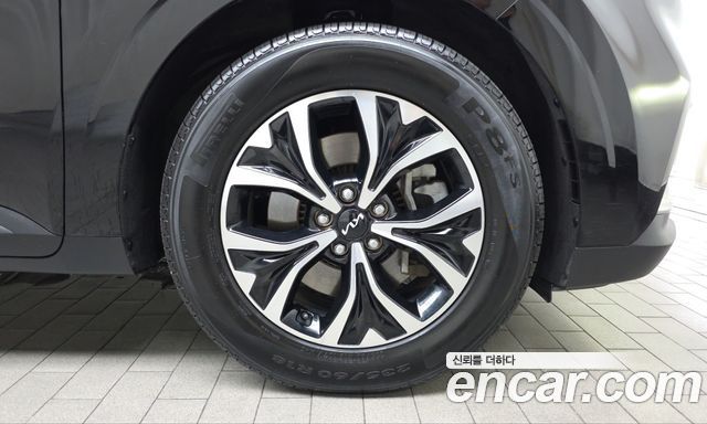 Kia Canival 2023 — photo 7