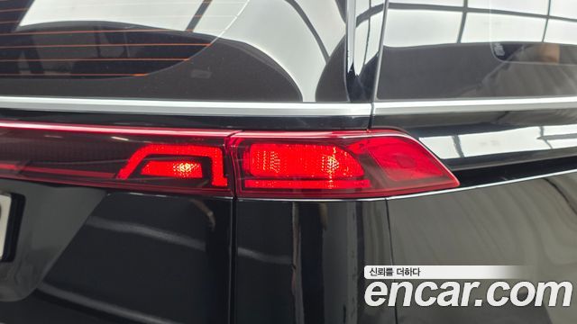 Kia Canival 2023 — photo 9