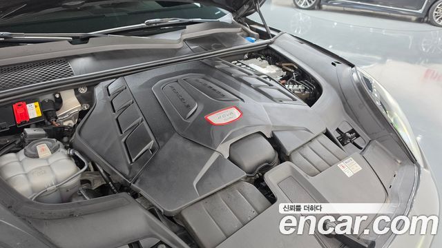 Porsche Cayenne 2022 — photo 6