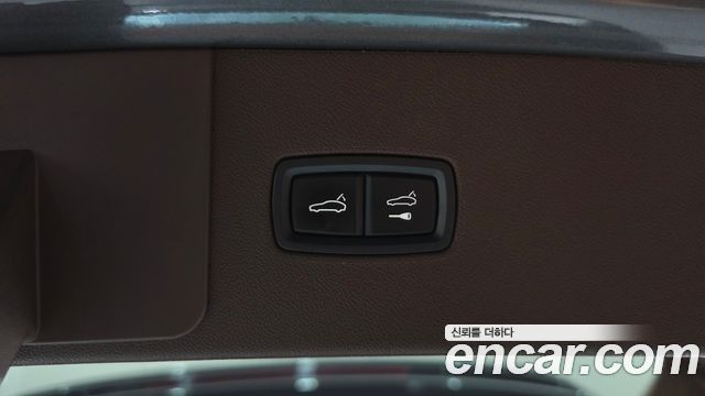 Porsche Cayenne 2022 — photo 23