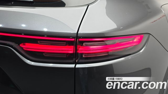Porsche Cayenne 2022 — photo 9