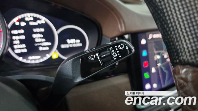 Porsche Cayenne 2022 — photo 27