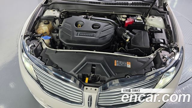 Lincoln MKZ 2013 — photo 6