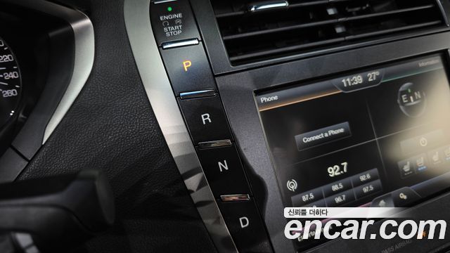 Lincoln MKZ 2013 — photo 9