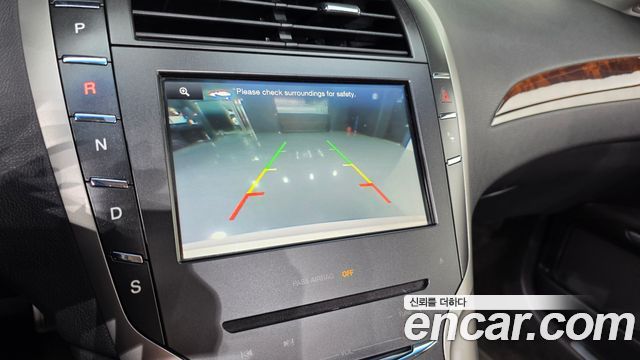 Lincoln MKZ 2013 — photo 15