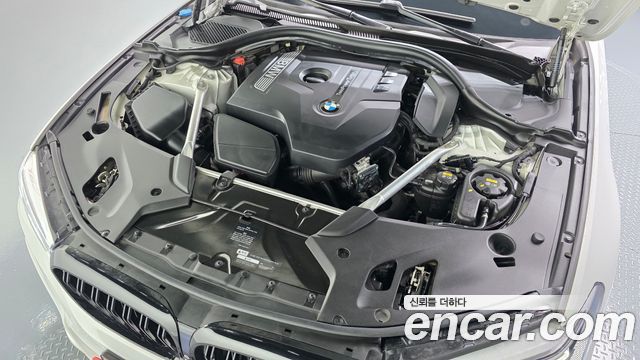BMW 5-Series 2018 — photo 6
