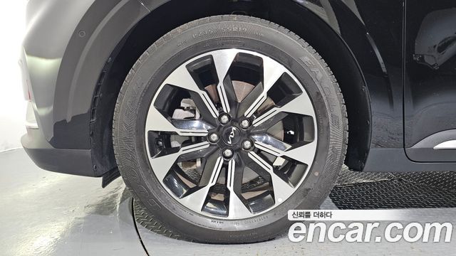 Kia Canival 2023 — photo 5